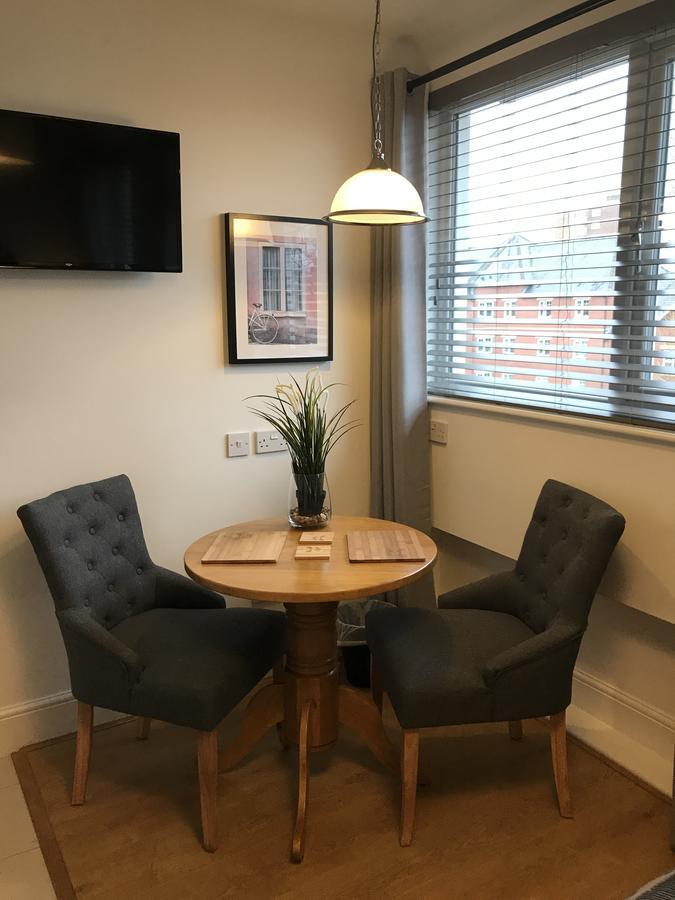 The Larches Hotel Wolverhampton Exterior photo A typical room at the hospital